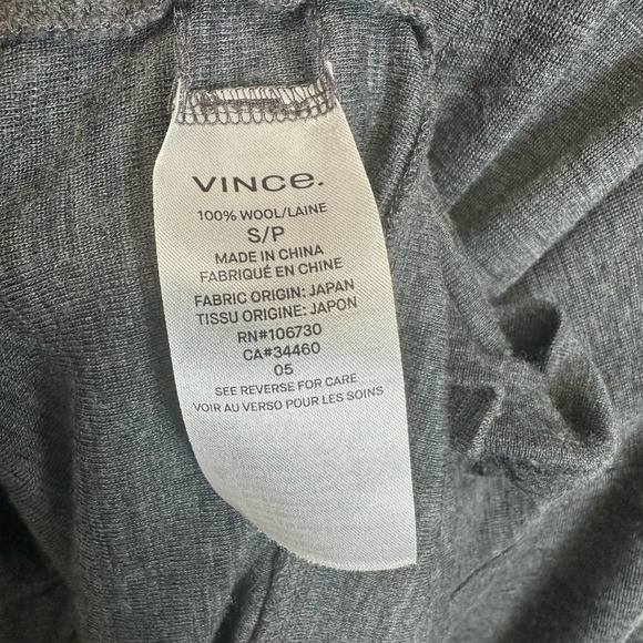 VINCE 100% Wool‎ Sweater Women’s S Gray V-neck Long Sleeve Knit Slouchy Neutra - Picture 10 of 12